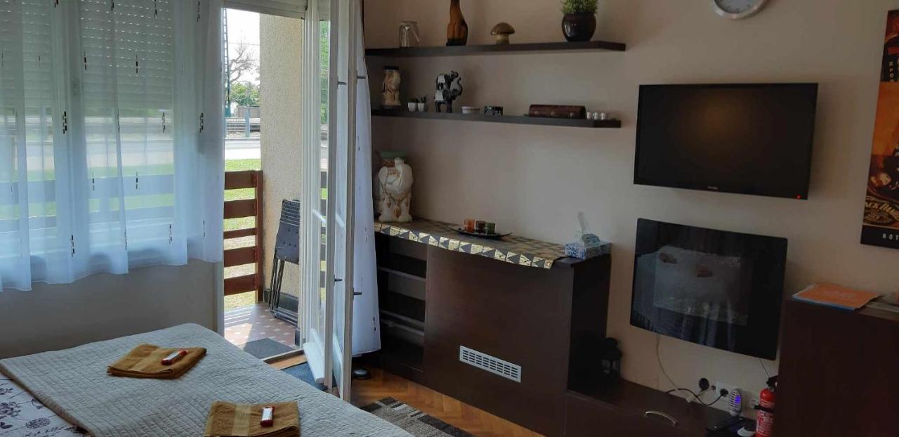 Apartmán Rosy Apartman Vonyarcvashegy Exteriér fotografie